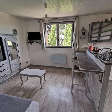 Guest House Provencal Вітроль Екстер'єр фото